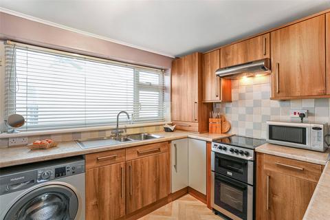 4a Briar Grove, Wakefield, WF1 5LT