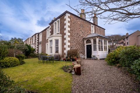 4 bedroom semi-detached house to rent, Tay Street, Fife DD6