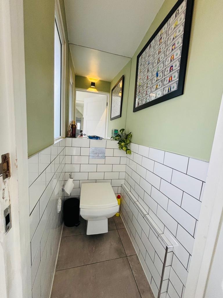31 Rowan Avenue WC