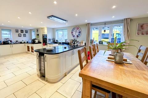 5 bedroom detached house for sale, Busbys Close, Clanfield, Bampton, Oxfordshire, OX18