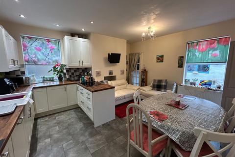 2 bedroom detached house for sale, Somersby Grove, Skegness, Lincolnshire, PE25 3EN