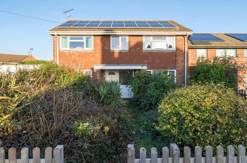 Church Road, Warsash, Hampshire, SO31 4 bed detached house for sale £550,000