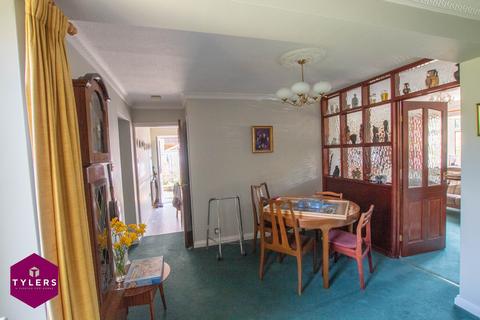 3 bedroom bungalow for sale, Colesfield, Longstanton, Cambridge, CB24