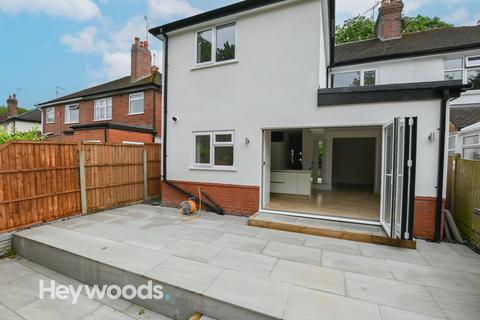 4 bedroom semi-detached house for sale, Beresford Crescent, Newcastle-under-Lyme, Staffordshire