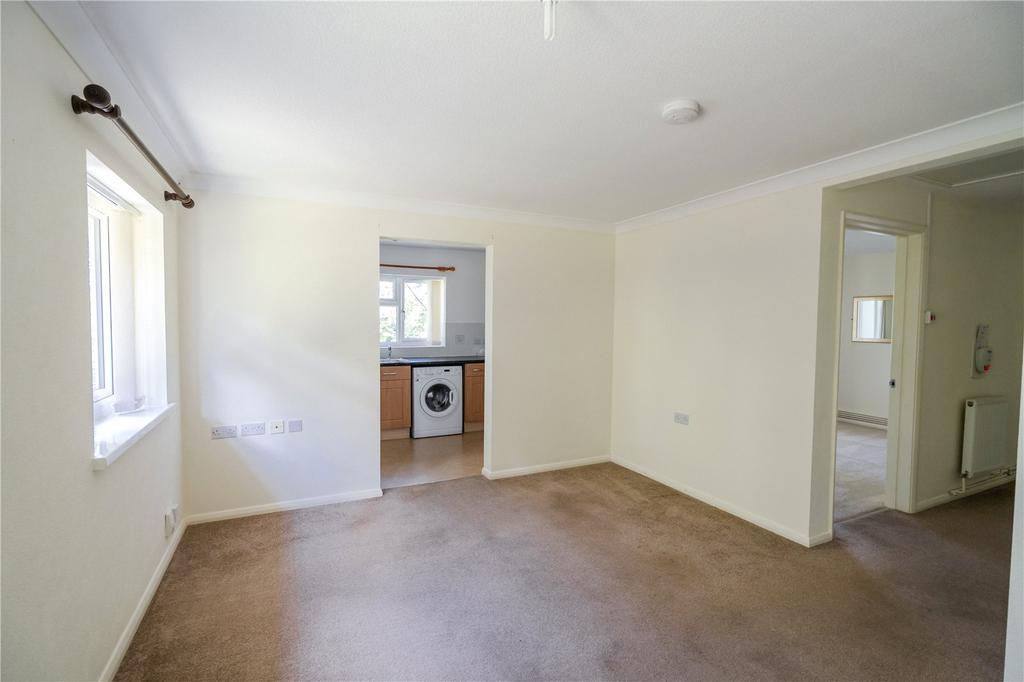 Living Room (2)