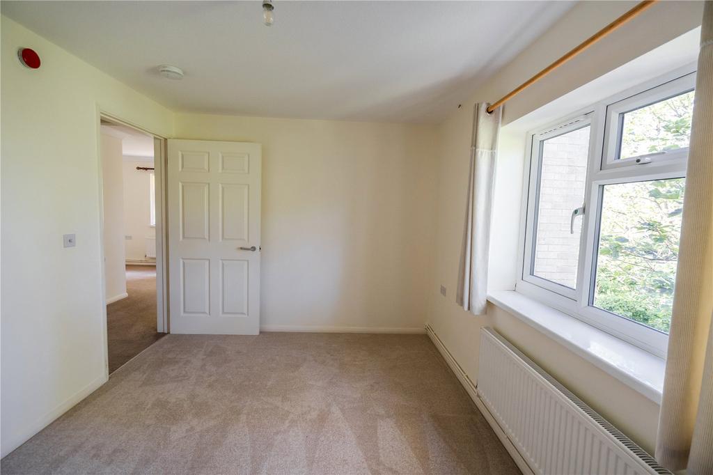 Bedroom 1 (2)