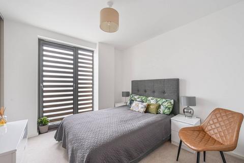 2 bedroom flat for sale, Edwin Street, E16, Canning Town, London, E16
