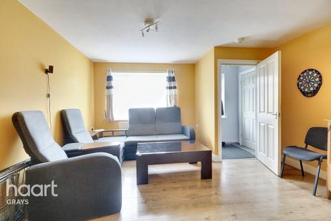 2 bedroom flat for sale, London Road, Grays