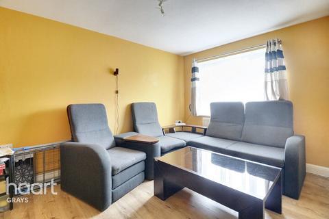 2 bedroom flat for sale, London Road, Grays