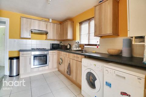 2 bedroom flat for sale, London Road, Grays