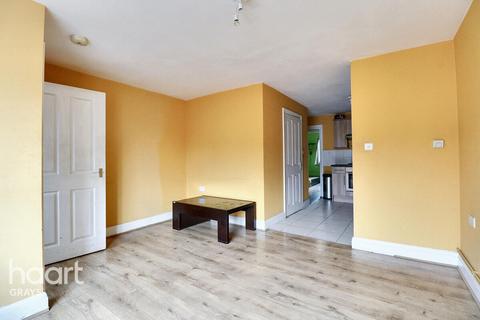 2 bedroom flat for sale, London Road, Grays