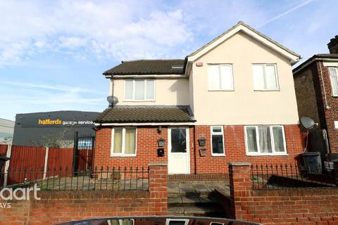 London Road, West Thurrock