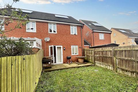 3 bedroom semi-detached house for sale, Greenvale Avenue, Slatyford, Newcastle upon Tyne, Tyne and Wear, NE5 2GB