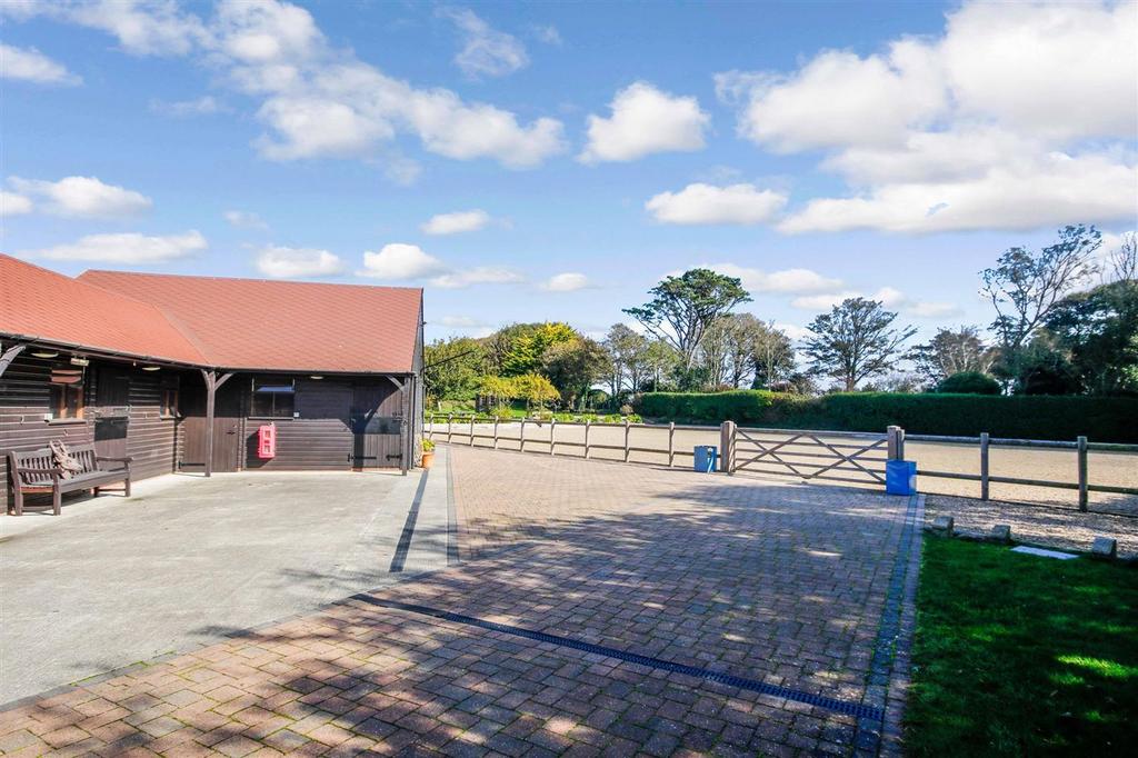 Sand Schoool and Stabling