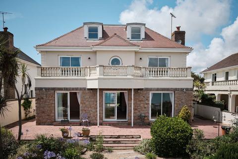 5 bedroom detached house for sale - Grouville, Jersey JE3