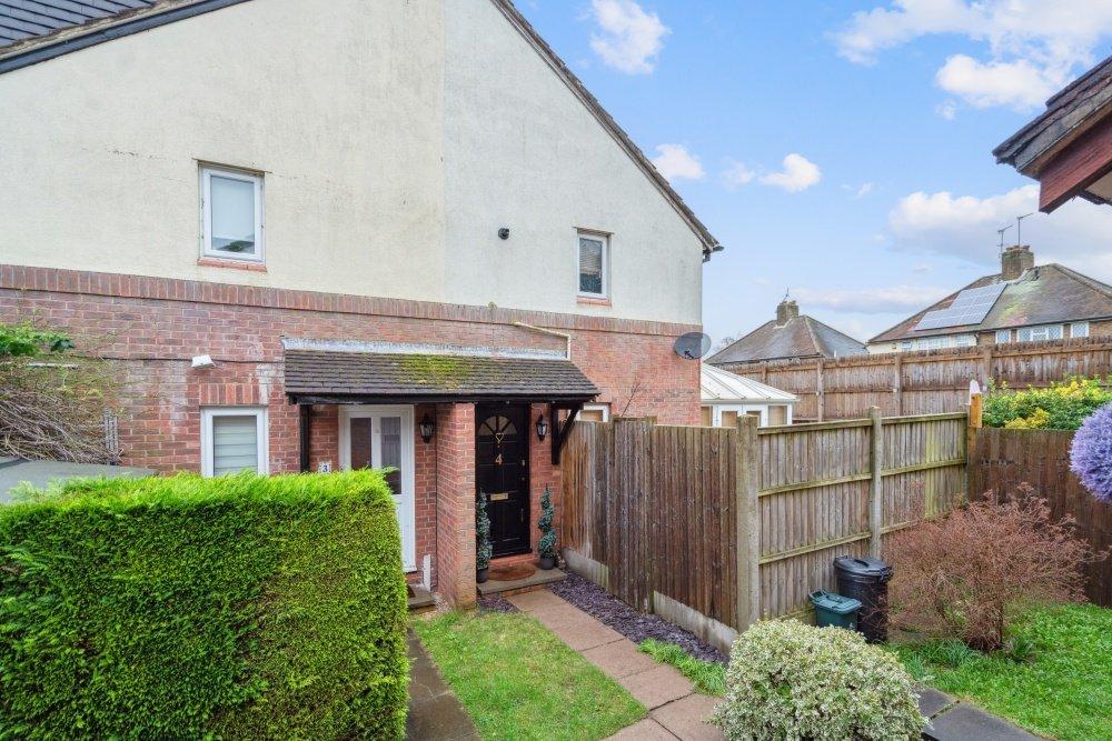 Sedley Grove, Harefield, Uxbridge, UB9 1 bed terraced house for sale