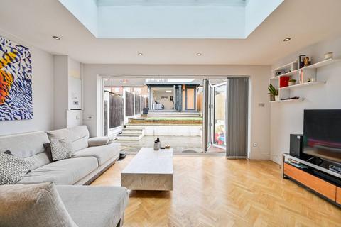 41 Carnanton Road, London, E17 4DB