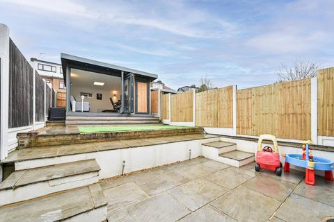 41 Carnanton Road, London, E17 4DB