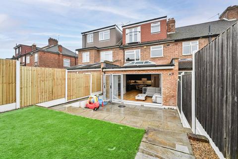 41 Carnanton Road, London, E17 4DB