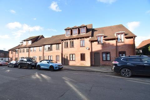 2 bedroom apartment for sale, Town Bridge Court, Chesham, Buckinghamshire, HP5