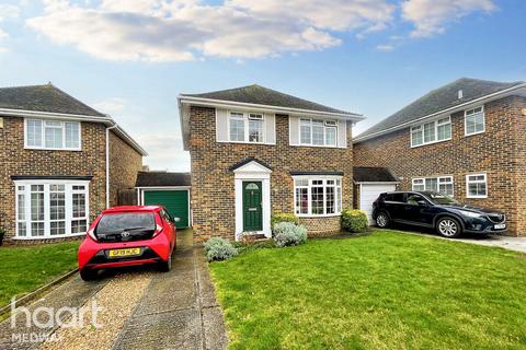 3 bedroom detached house for sale, Willowbank Drive, Rochester