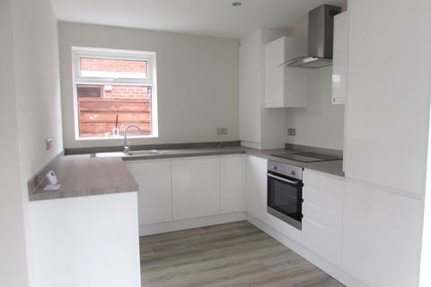 3 bedroom end of terrace house for sale, Yattendon Avenue, Manchester, M23