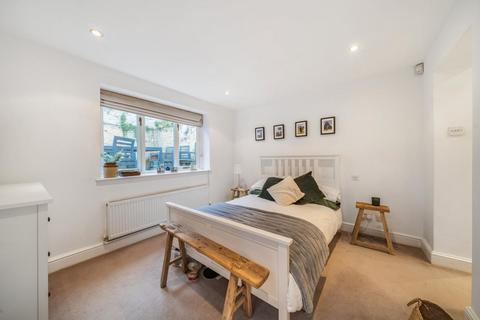 2 bedroom flat for sale - Ilminster Gardens, Battersea