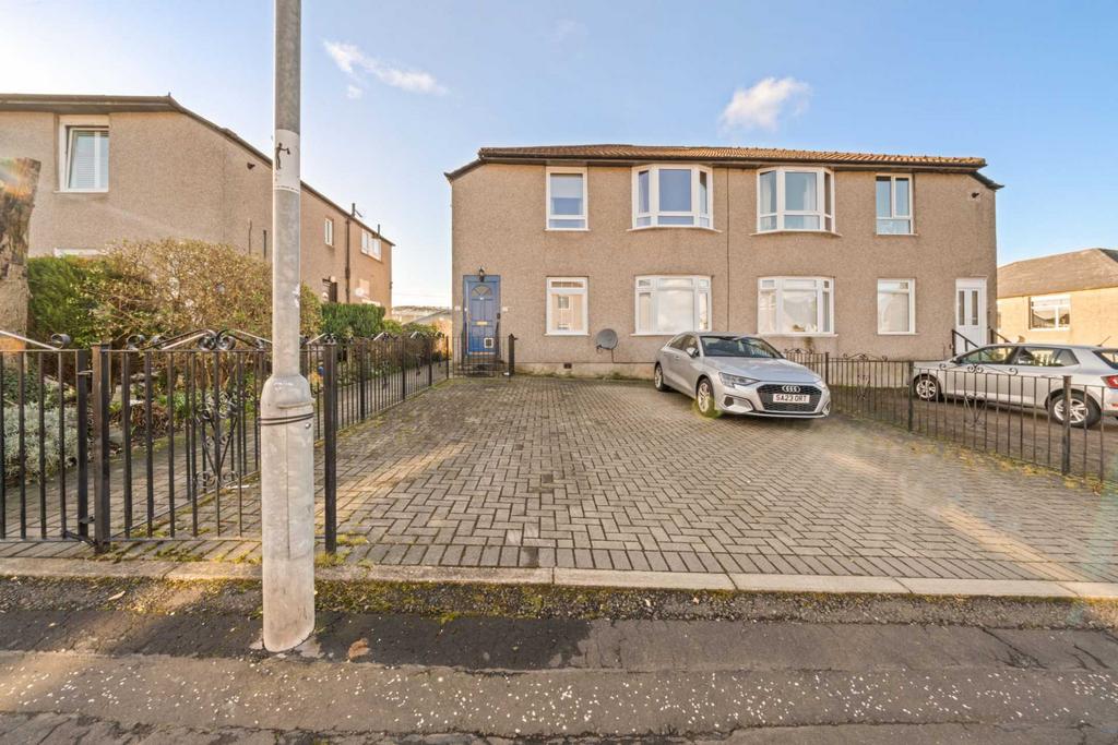 Ardmay Crescent, Glasgow G44 3 bed flat £89,995