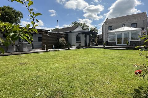 3 bedroom detached house for sale, Brecon Road, Ystradgynlais, Swansea.