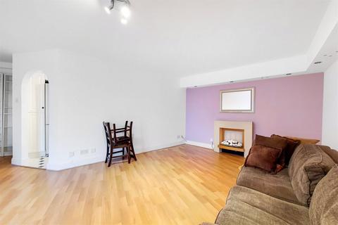 2 bedroom apartment for sale, Comer Crescent, Southall, UB2