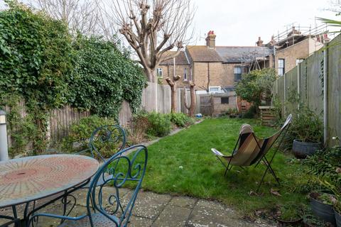 4 bedroom terraced house for sale, Crescent Road, Ramsgate, CT11