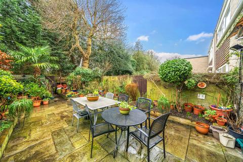3 bedroom terraced house for sale, Astor Close, Coombe, Kingston Hill, KT2