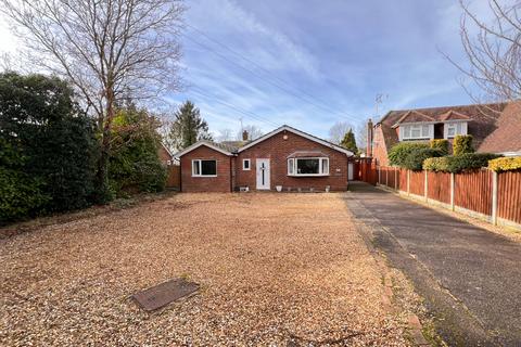 4 bedroom bungalow to rent - Mill Lane, Greenfield