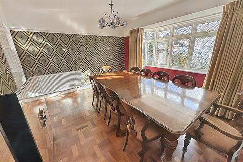 54 Keith Road, Bournemouth, BH3 7DU