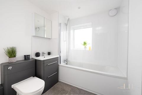 1 bedroom apartment for sale, William Hunter Way, Brentwood