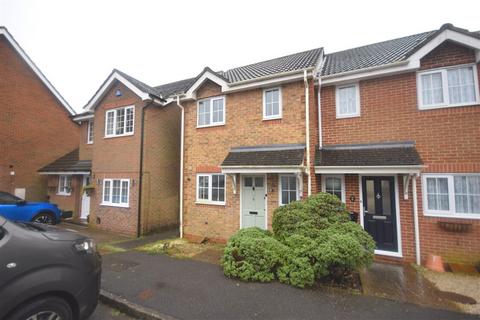 2 bedroom terraced house to rent, Goldcrest Close, Waterlooville, PO8