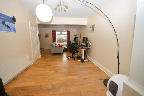 3 bedroom end of terrace house for sale, Rothbury Avenue, Pelaw