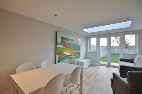undefined, Howard Street, Cowley, East Oxford, Oxfordshire, OX4