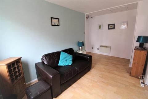 1 bedroom apartment to rent, Chantrell Court, LS2