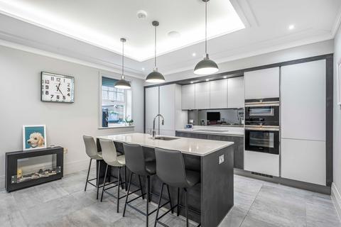 Primrose House Oakshade Road, Oxshott, Leatherhead, KT22 0LF