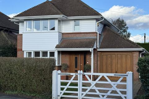 3 bedroom detached house to rent, Maple Rise, Marlow
