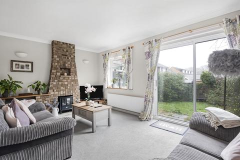 6 Queens Road, Marlow, SL7 2PX
