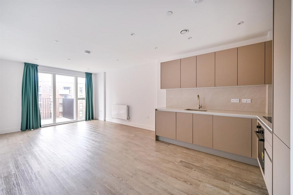 Apartment in Reading - View 2