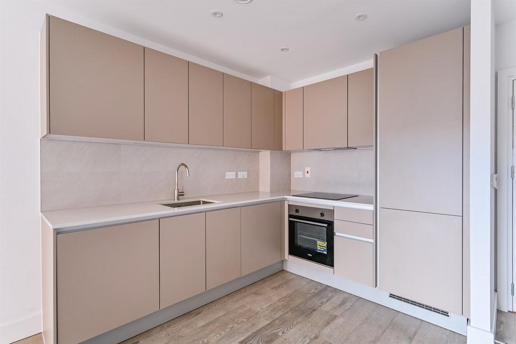 Apartment in Reading - View 3