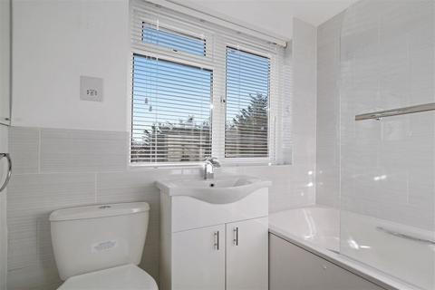 2 bedroom flat to rent, Cairn Way, Stanmore, Middlesex, HA7