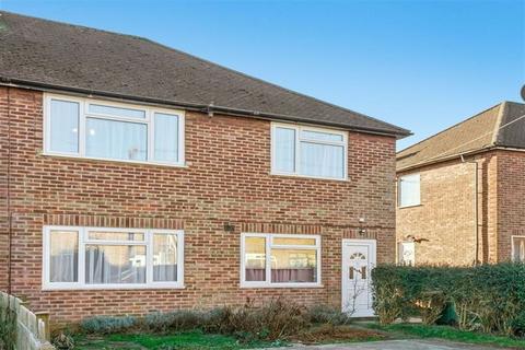 2 bedroom flat to rent, Cairn Way, Stanmore, Middlesex, HA7