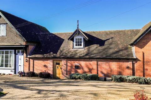 2 bedroom terraced house for sale - Popular Moor Location in Hawkhurst