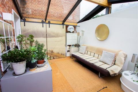 2 bedroom terraced house for sale - Popular Moor Location in Hawkhurst