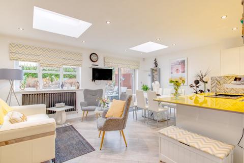125 Appletree Lane, Redditch, B97 6TS