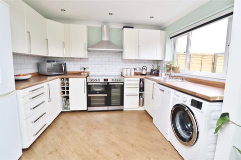 3 Foxes Close, Verwood, BH31 6JZ